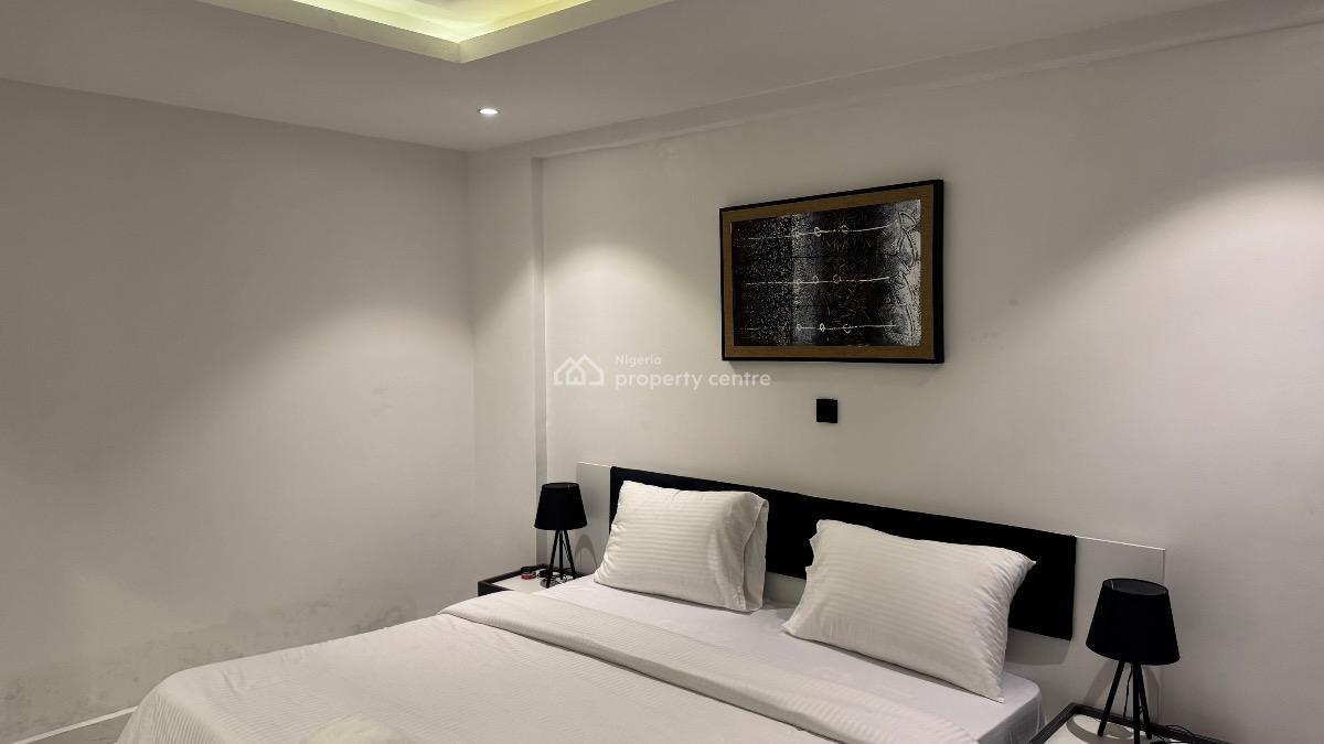 Beautiful 3bed in Ikoyi, Awolowo Road, Ikoyi, Lagos, Flat / Apartment Short Let