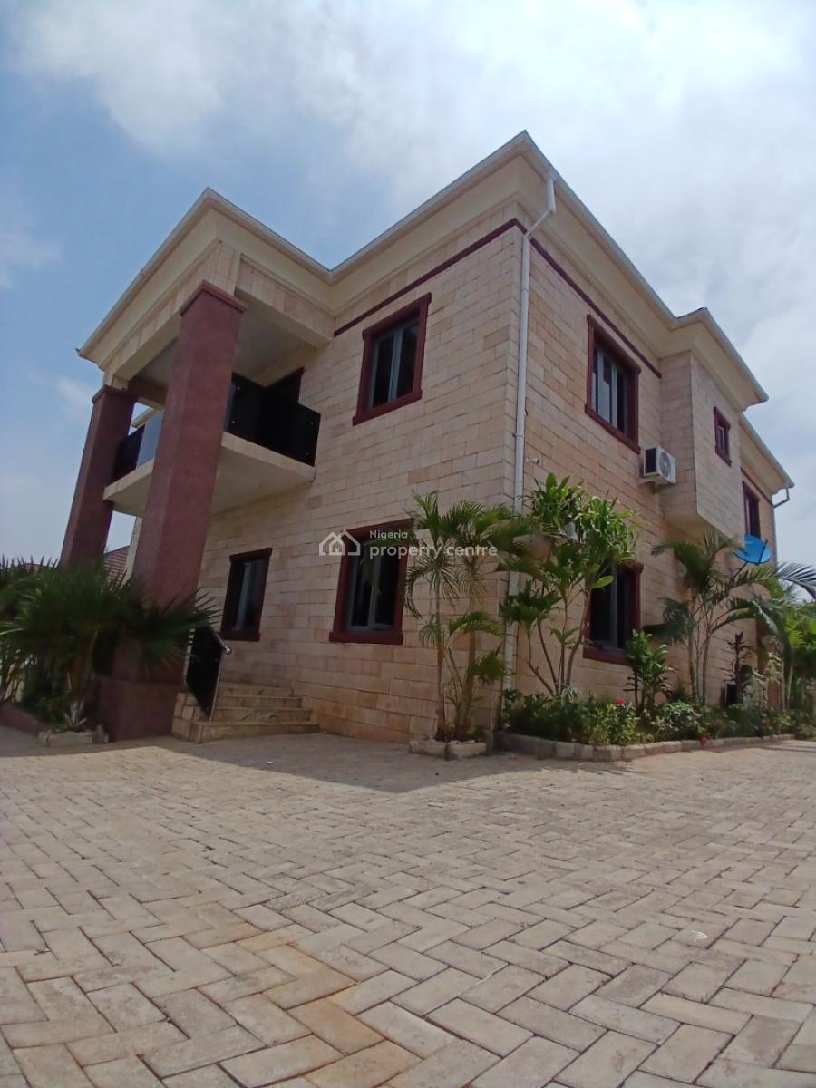 Well Renovated 5 Bedroom Fully Detached Duplex with 2room Bq, Naf Valley Estate Asokoro Abuja Diplomatic Zone, Asokoro District, Abuja, Detached Duplex for Sale