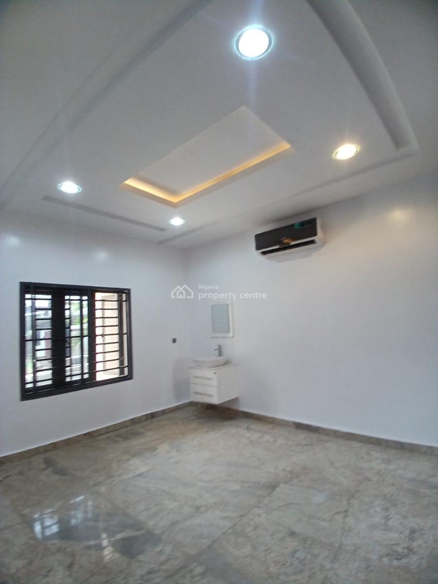 Well Renovated 5 Bedroom Fully Detached Duplex with 2room Bq, Naf Valley Estate Asokoro Abuja Diplomatic Zone, Asokoro District, Abuja, Detached Duplex for Sale