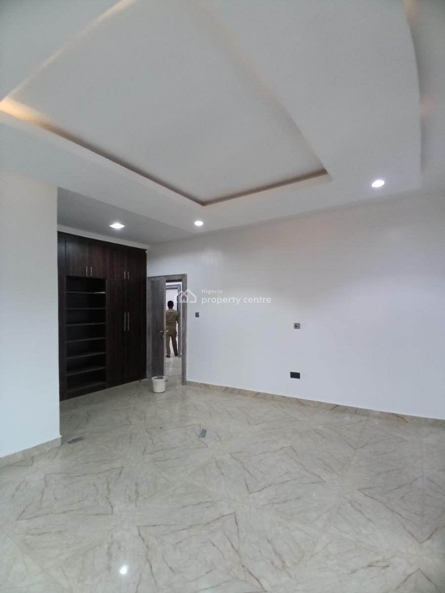 Well Renovated 5 Bedroom Fully Detached Duplex with 2room Bq, Naf Valley Estate Asokoro Abuja Diplomatic Zone, Asokoro District, Abuja, Detached Duplex for Sale