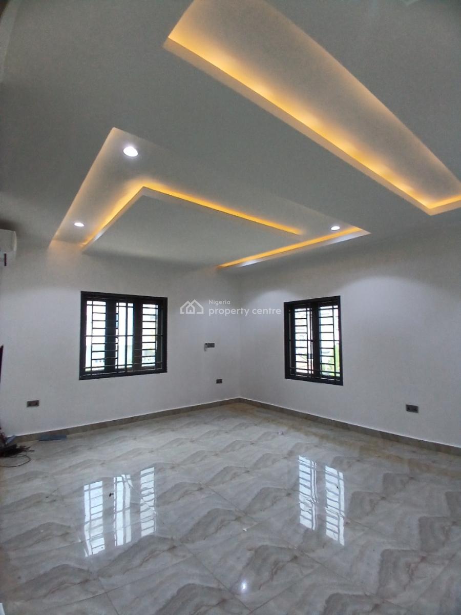 Well Renovated 5 Bedroom Fully Detached Duplex with 2room Bq, Naf Valley Estate Asokoro Abuja Diplomatic Zone, Asokoro District, Abuja, Detached Duplex for Sale