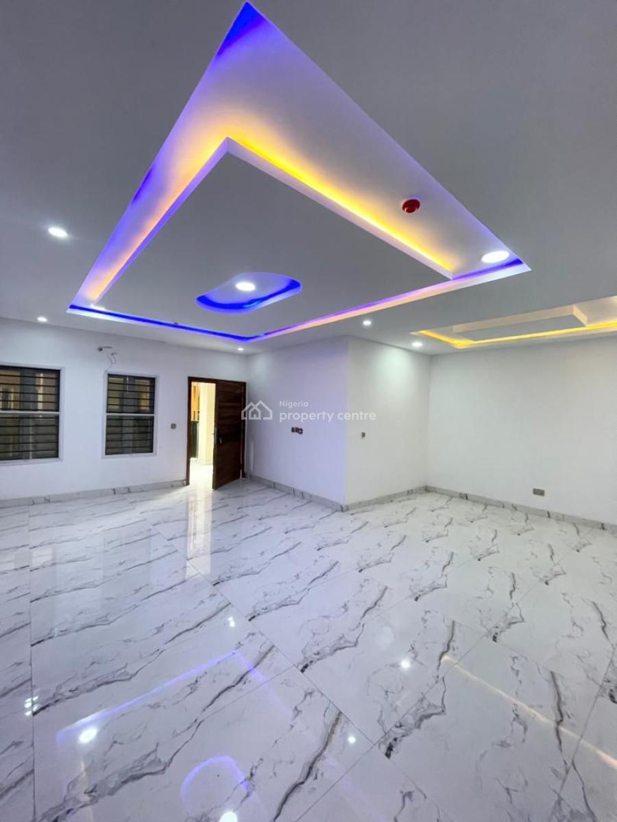 Luxury Spacious 2 Bedroom Apartment with Bq, Elevator, Lekki Phase 1, Lekki, Lagos, Flat / Apartment for Sale