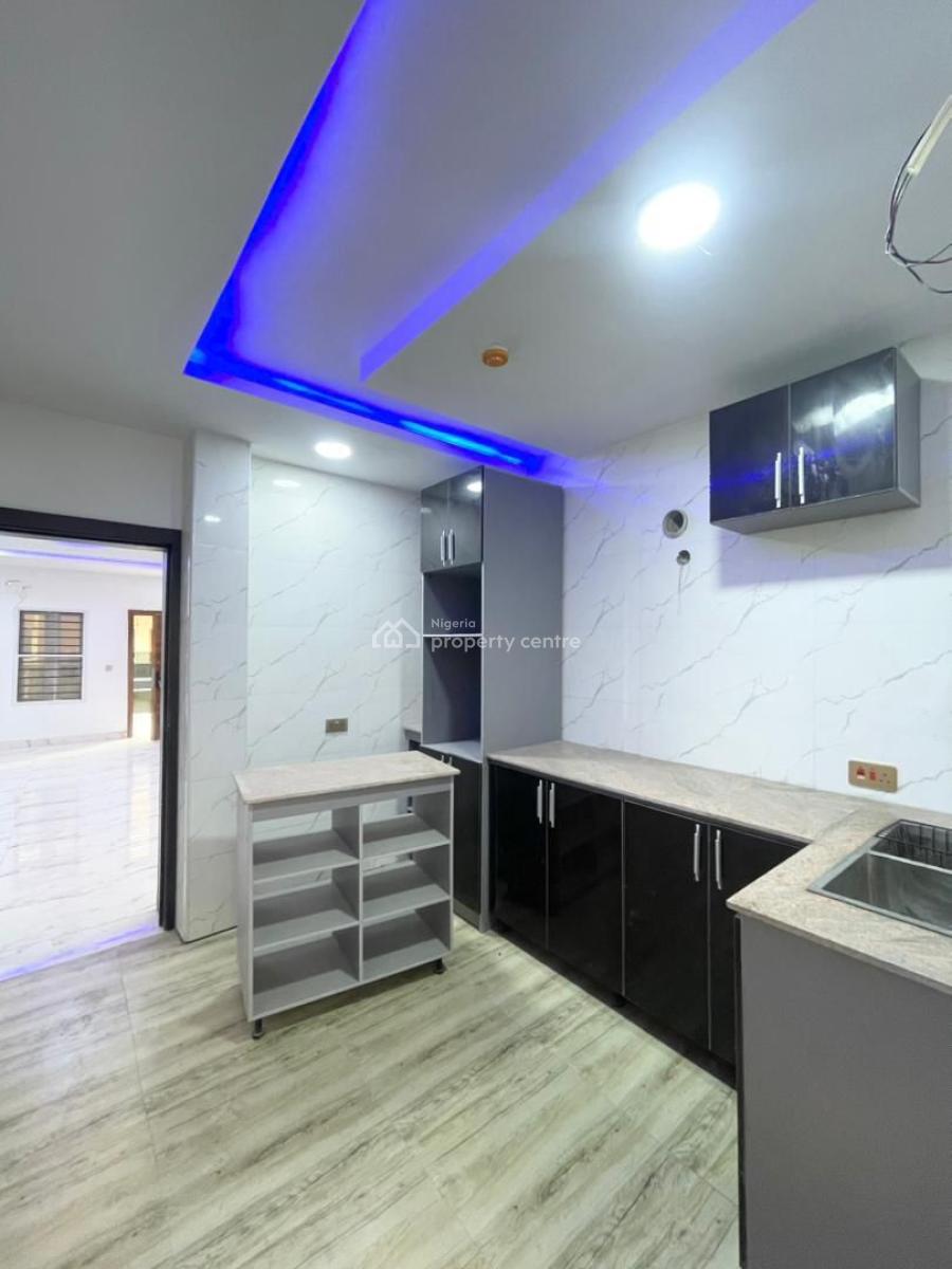 Luxury Spacious 2 Bedroom Apartment with Bq, Elevator, Lekki Phase 1, Lekki, Lagos, Flat / Apartment for Sale