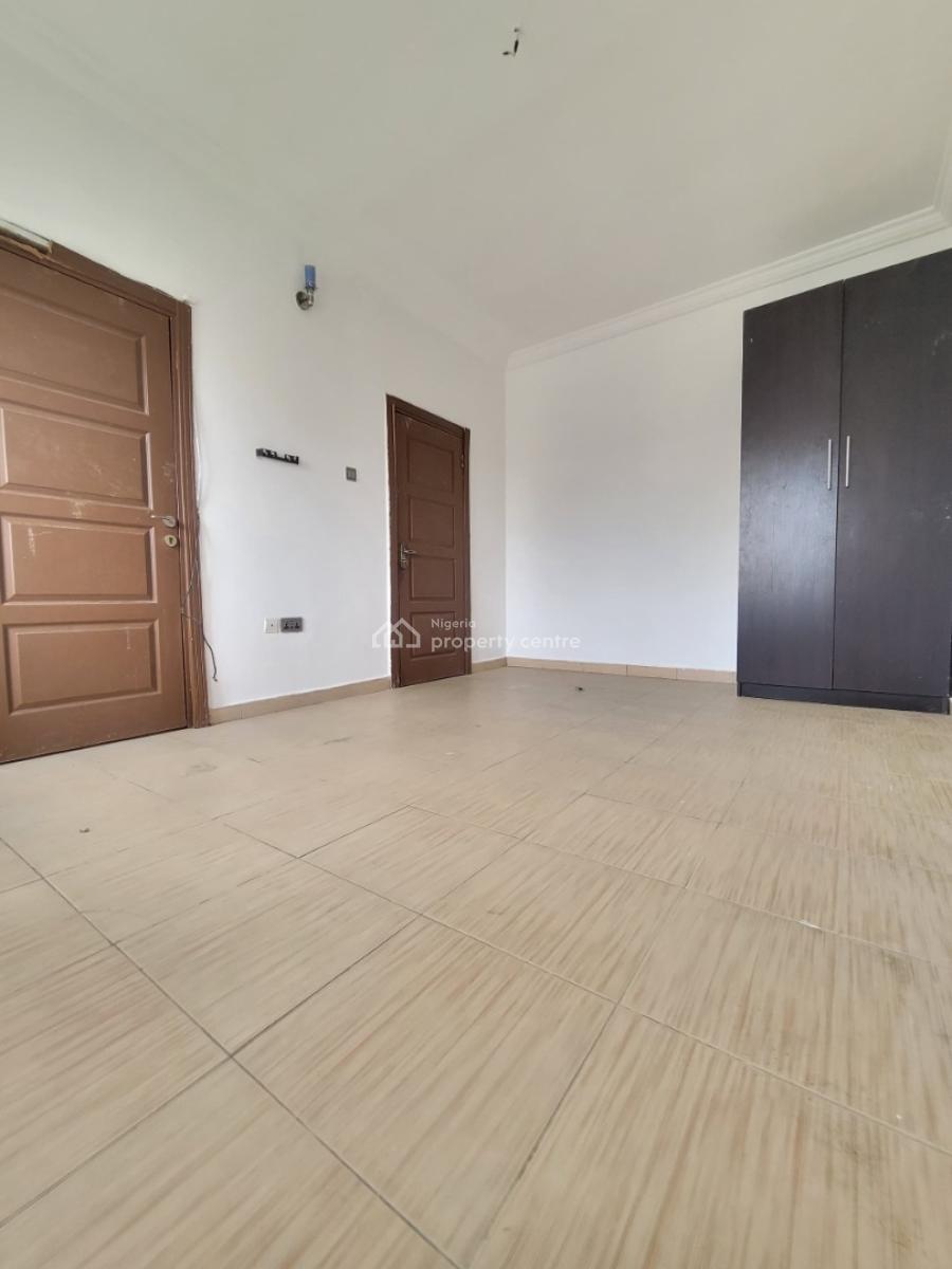 Spacious and Sharp 4 Bedroom Terrace Duplex, Royal View Estate, Agungi, Lekki, Lagos, Terraced Duplex for Rent