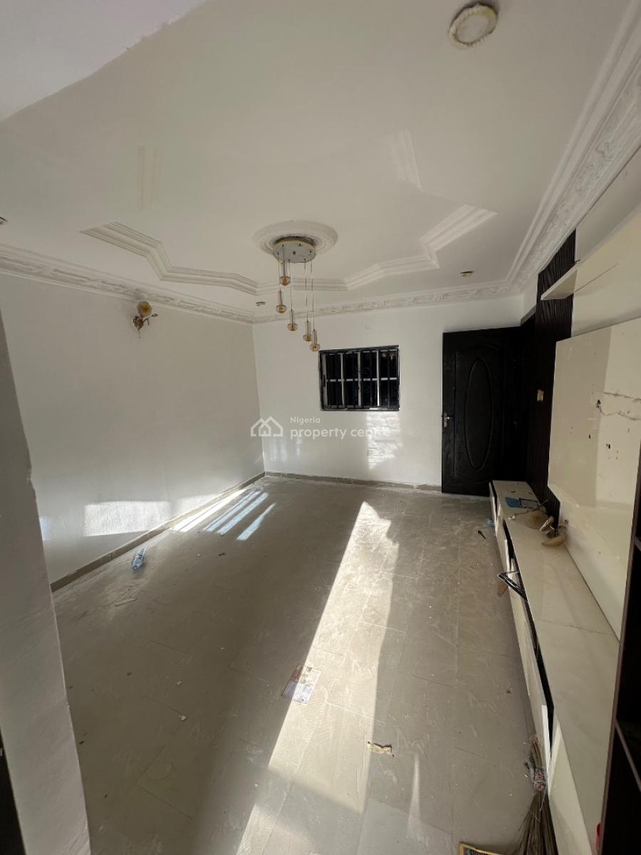 a Standard Renovated One Bedroom in a Lovely Environment, 6th Avanue, Gwarinpa, Abuja, Mini Flat (room and Parlour) for Rent