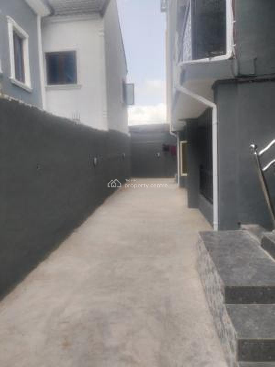 Renovated&spacious Miniflat in a Gated Street Accesible to Bustop, Ketu Alapere, Accesible to Everywhere, Ketu, Lagos, Mini Flat (room and Parlour) for Rent
