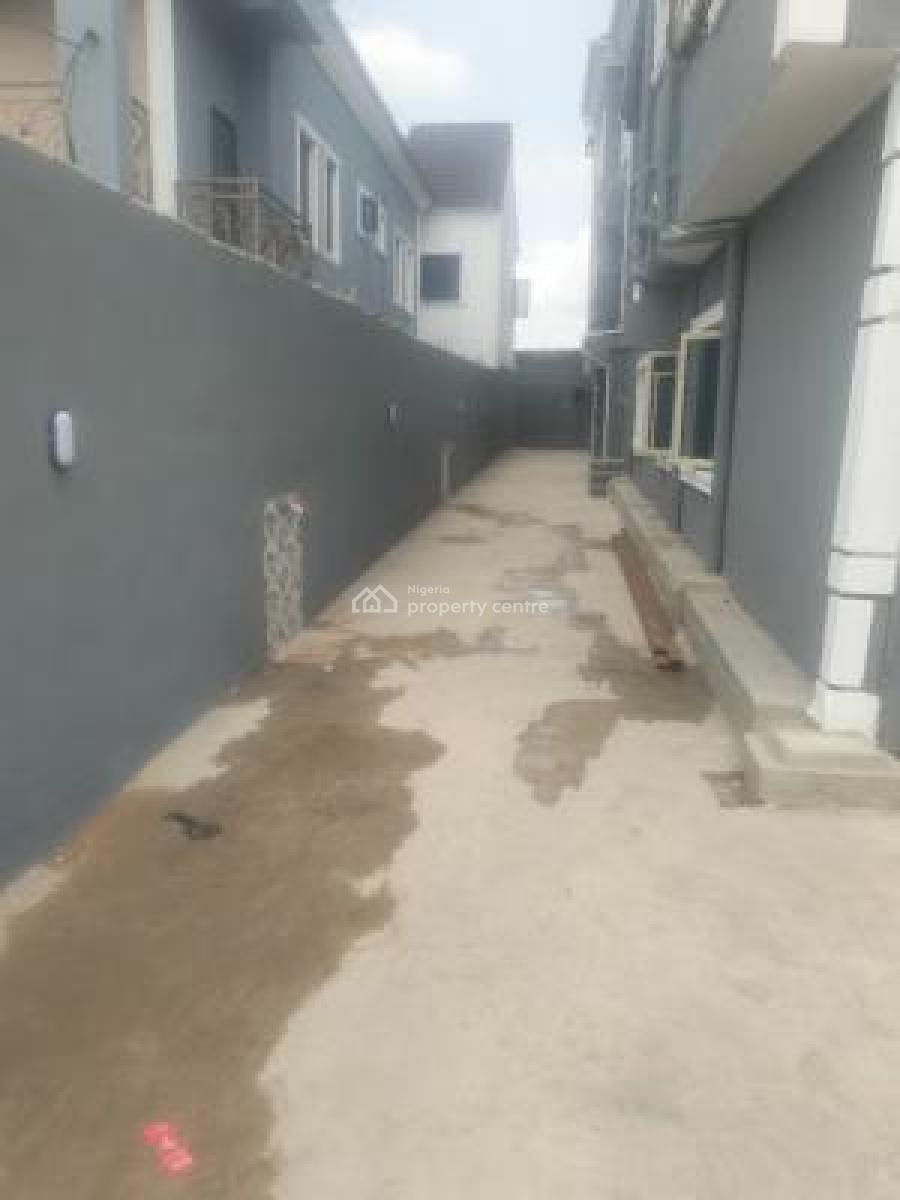 Renovated&spacious Miniflat in a Gated Street Accesible to Bustop, Ketu Alapere, Accesible to Everywhere, Ketu, Lagos, Mini Flat (room and Parlour) for Rent