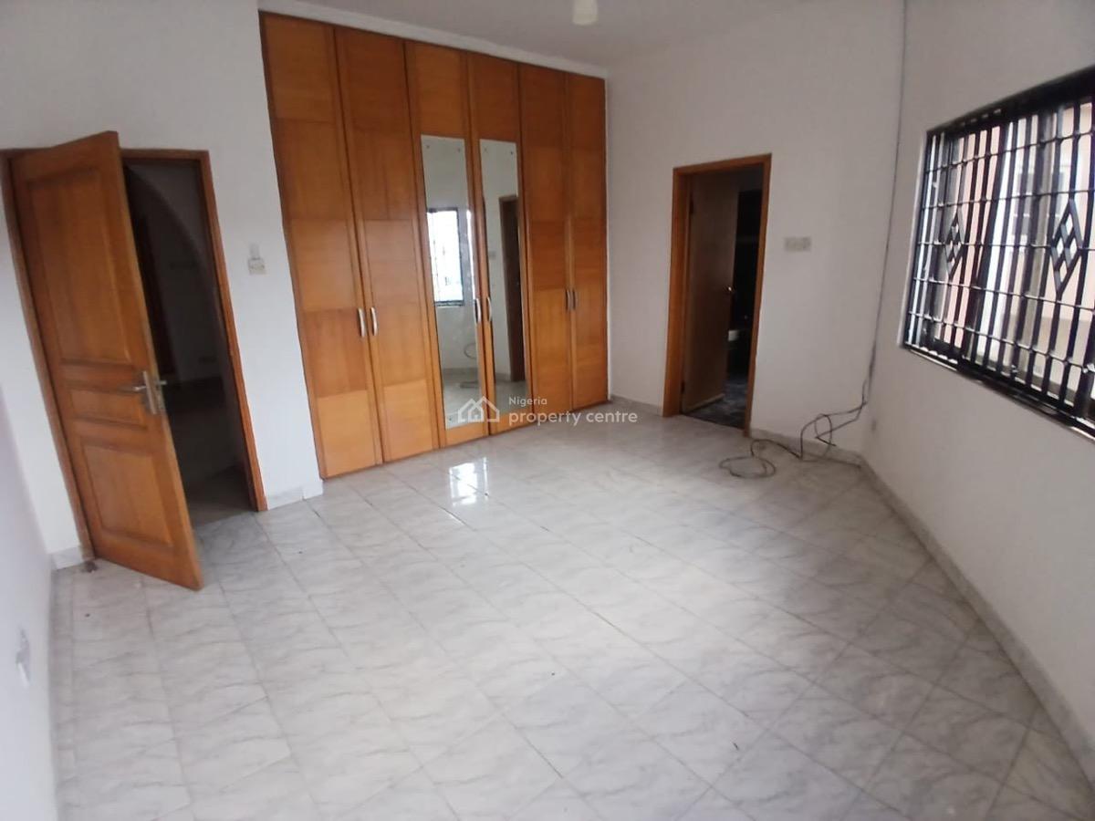 Quiet Commercial Or Residential 4-bedroom Semi-detached House with 1-r, Lekki Phase 1, Lekki, Lagos, Commercial Property for Rent