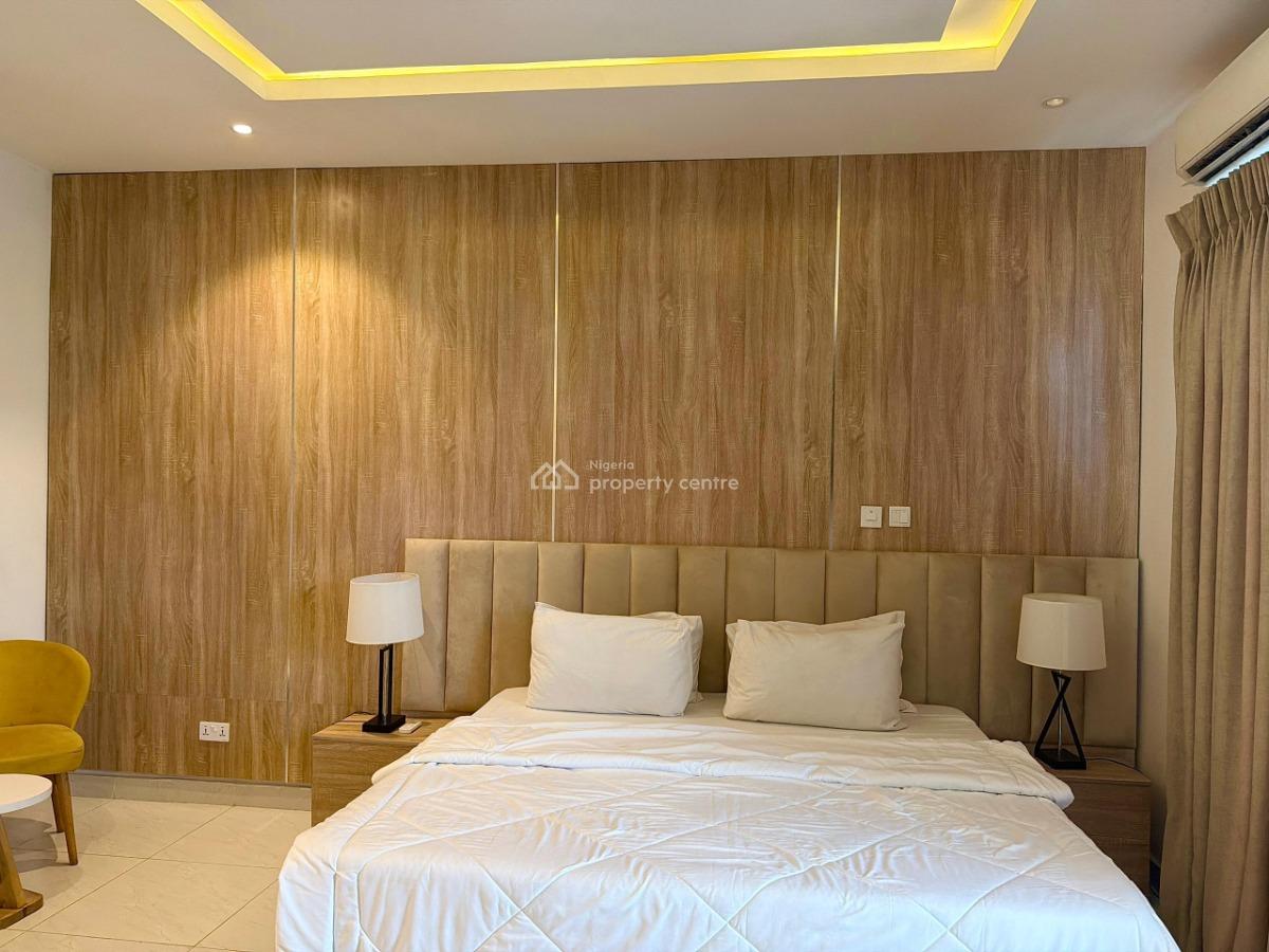 Luxury 2bed with Rooftop Pool,gym & Snooker with a Beautiful View, Lekki Phase 1, Lekki, Lagos, Flat / Apartment Short Let