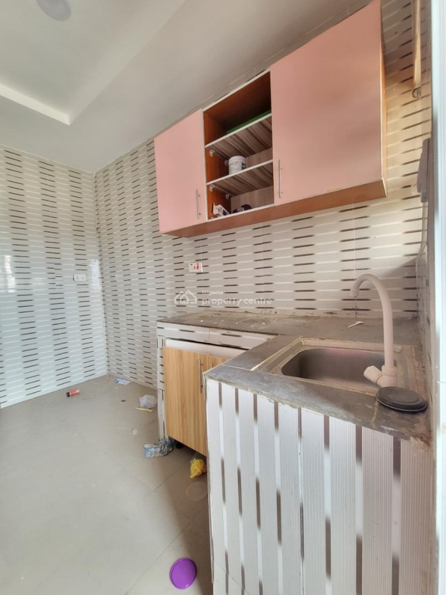 Sharp and Spacious 2bedroom Apartment, Ologolo, Lekki, Lagos, Flat / Apartment for Rent