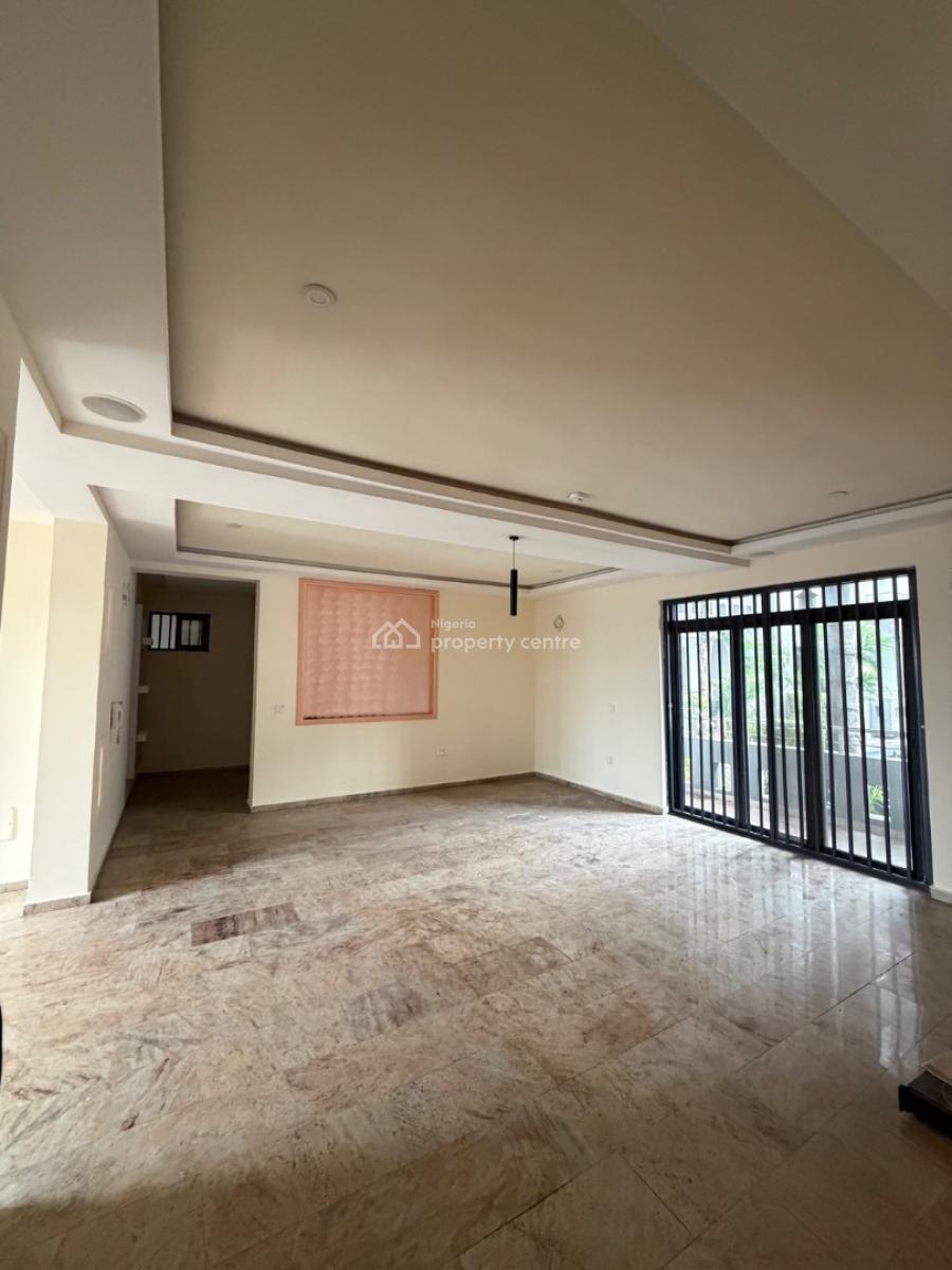 3bedrooms Flat with Bq Pool and Gym, Lekki Phase1, Lekki Phase 1, Lekki, Lagos, Flat / Apartment for Rent