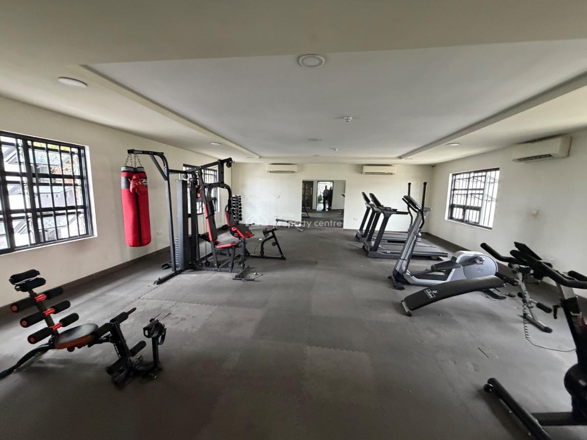 3bedrooms Flat with Bq Pool and Gym, Lekki Phase1, Lekki Phase 1, Lekki, Lagos, Flat / Apartment for Rent