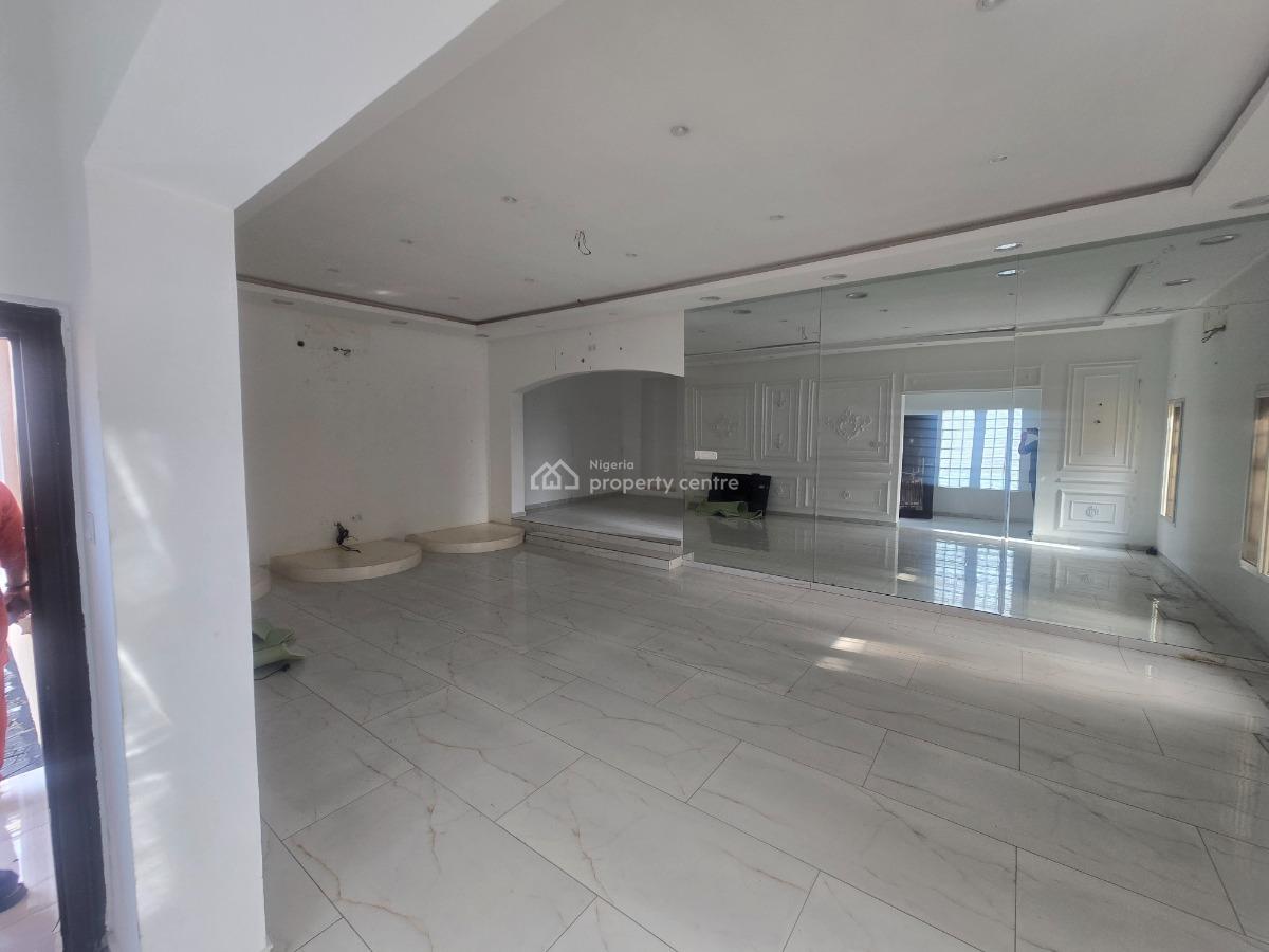 Spacious 5-bedroom Fully Detached Duplex Plus 2 Rooms Bq, Off Admiralty Road, Lekki Phase 1, Lekki, Lagos, Detached Duplex for Rent