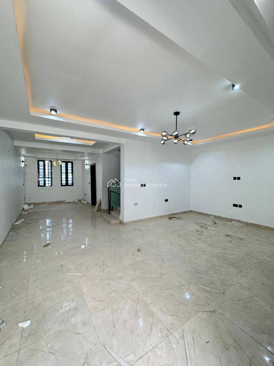 Standard 4 Terrace with Bq, Surulere, Surulere, Lagos, Terraced Duplex for Sale