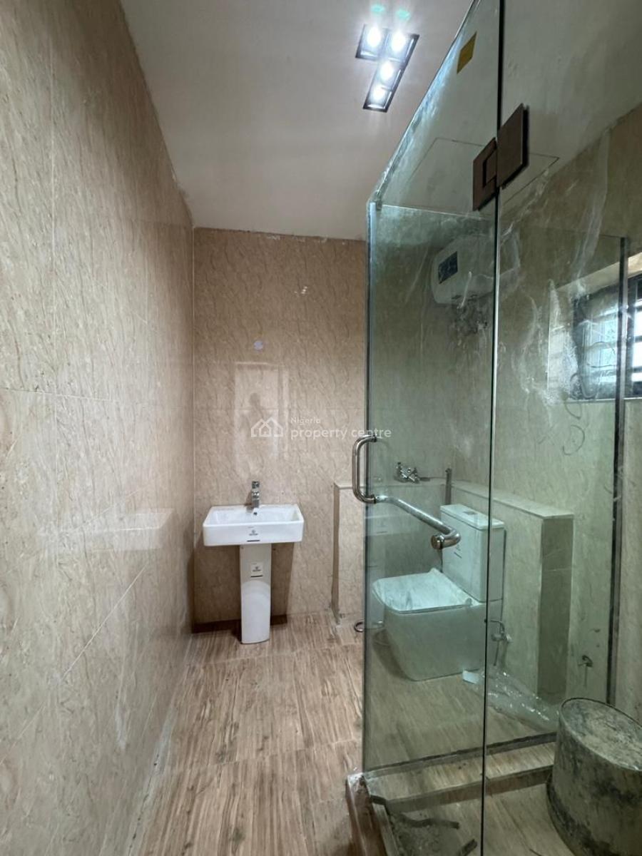 Standard 4 Terrace with Bq, Surulere, Surulere, Lagos, Terraced Duplex for Sale