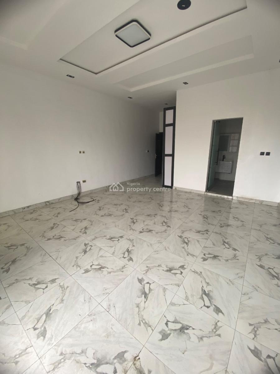 Self Compound & Spacious 4 Bedroom Semi Detached with Bq, Orchid, Lekki, Lagos, Semi-detached Duplex for Sale