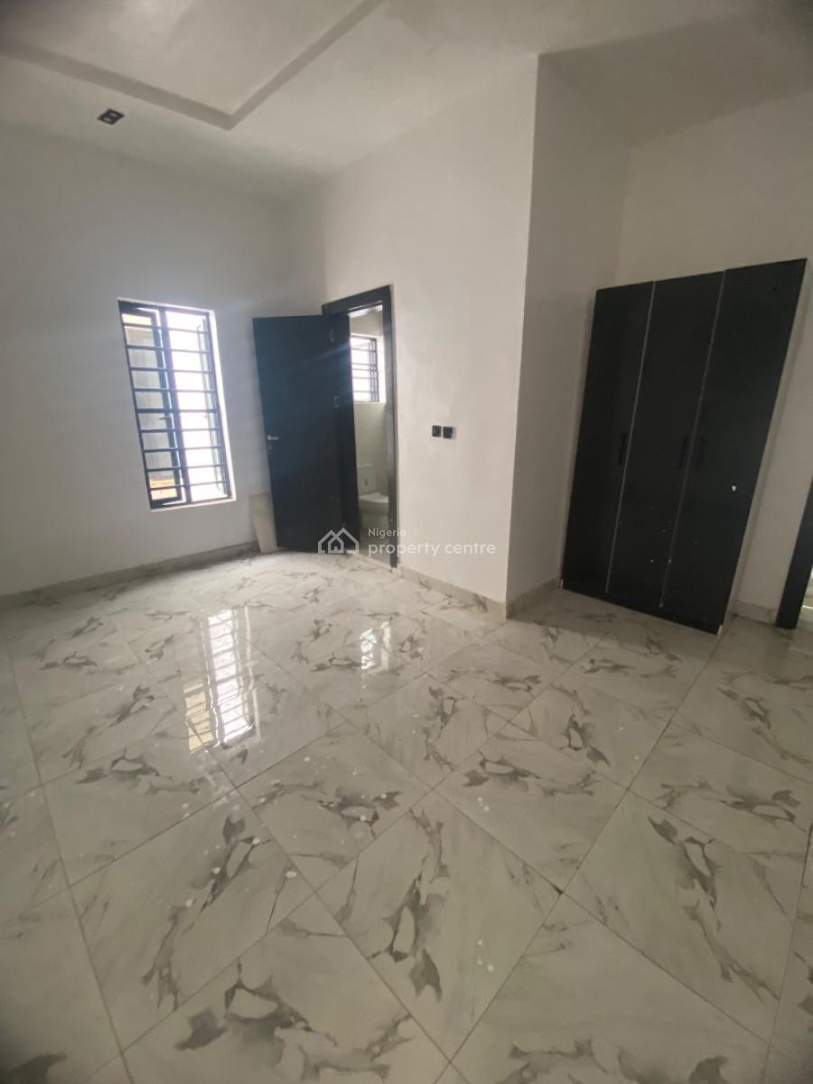 Self Compound & Spacious 4 Bedroom Semi Detached with Bq, Orchid, Lekki, Lagos, Semi-detached Duplex for Sale