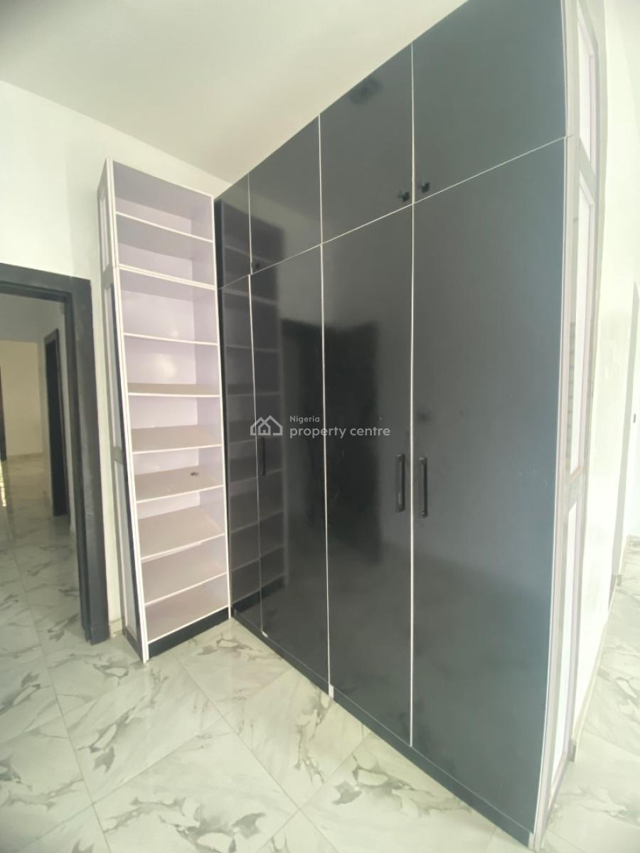 Self Compound & Spacious 4 Bedroom Semi Detached with Bq, Orchid, Lekki, Lagos, Semi-detached Duplex for Sale