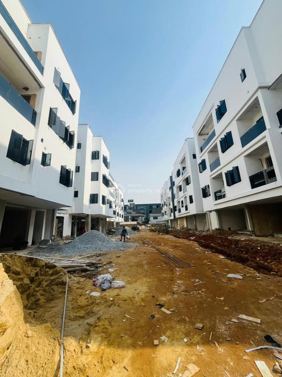 Unique 4 Bedroom Penthouse with Bq, Basketball Court, Elevator, Pool, Ikeja Gra, Ikeja, Lagos, Flat / Apartment for Sale