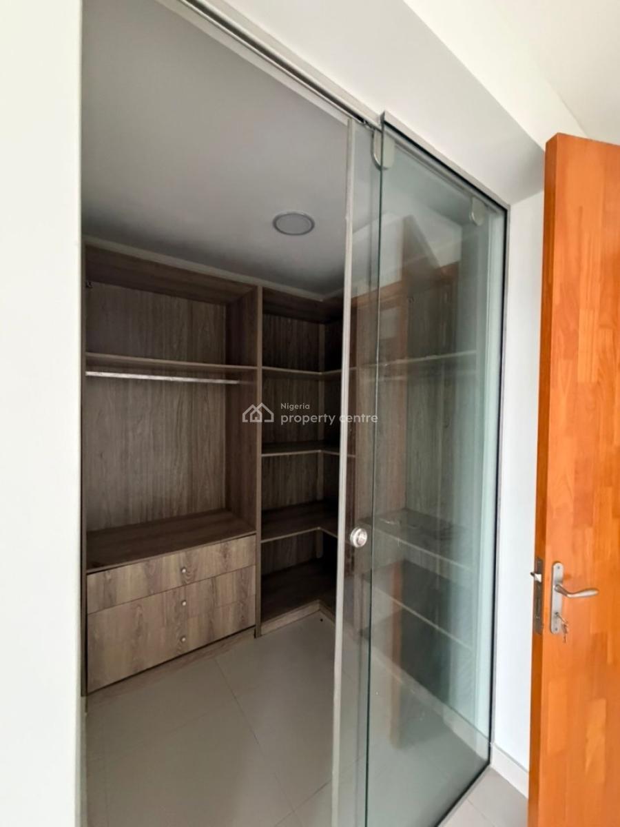 Spacious 3bed Apartment, Off Admiralty Way, Lekki Phase 1, Lekki Phase 1, Lekki, Lagos, House for Rent