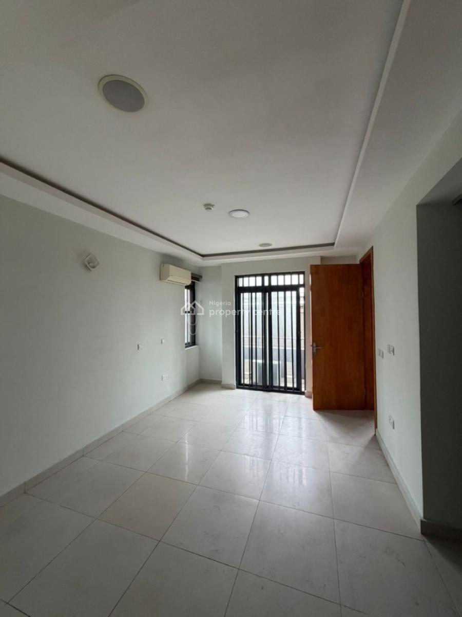Spacious 3bed Apartment, Off Admiralty Way, Lekki Phase 1, Lekki Phase 1, Lekki, Lagos, House for Rent