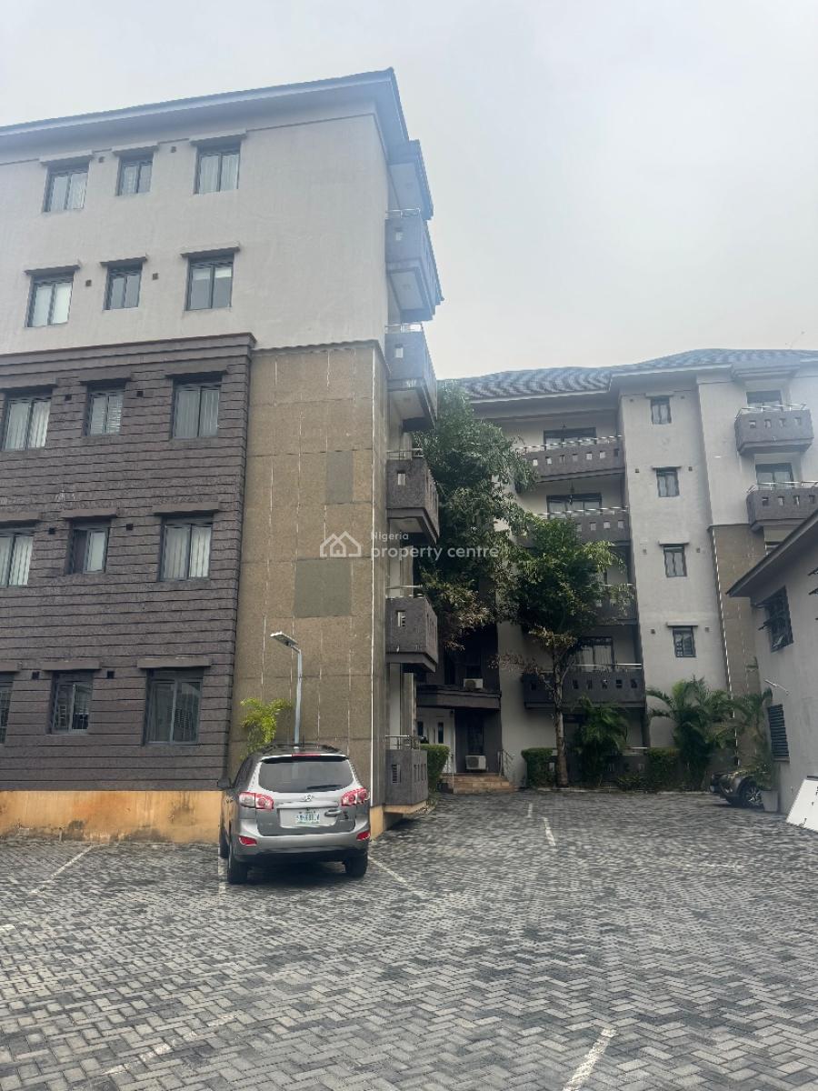 Spacious 3bed Apartment, Off Admiralty Way, Lekki Phase 1, Lekki Phase 1, Lekki, Lagos, House for Rent