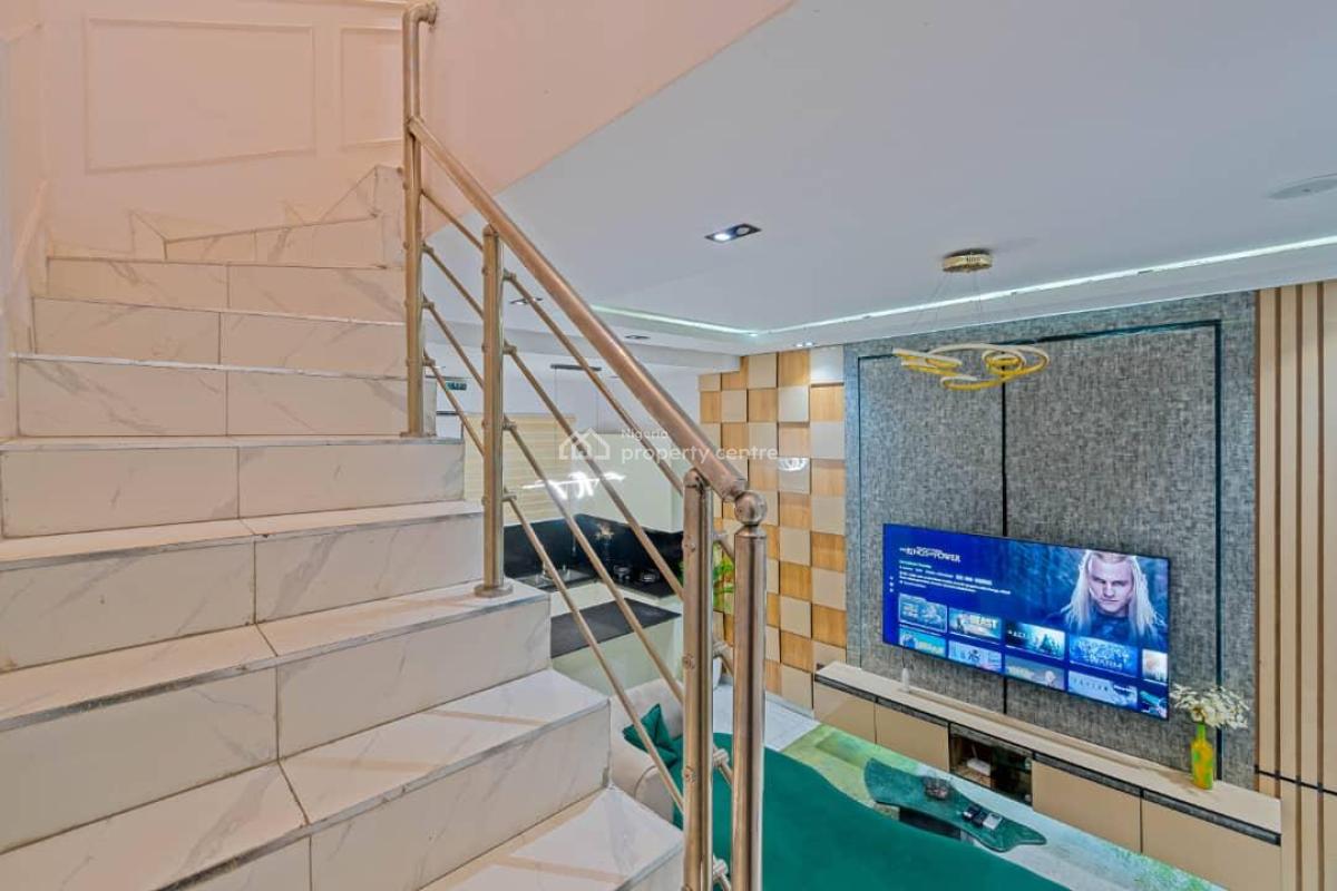 Luxury Furnished & Serviced 1-bedroom Maisonette., No. 3c General Ogomudia Road., Lekki, Lagos, Flat / Apartment for Rent