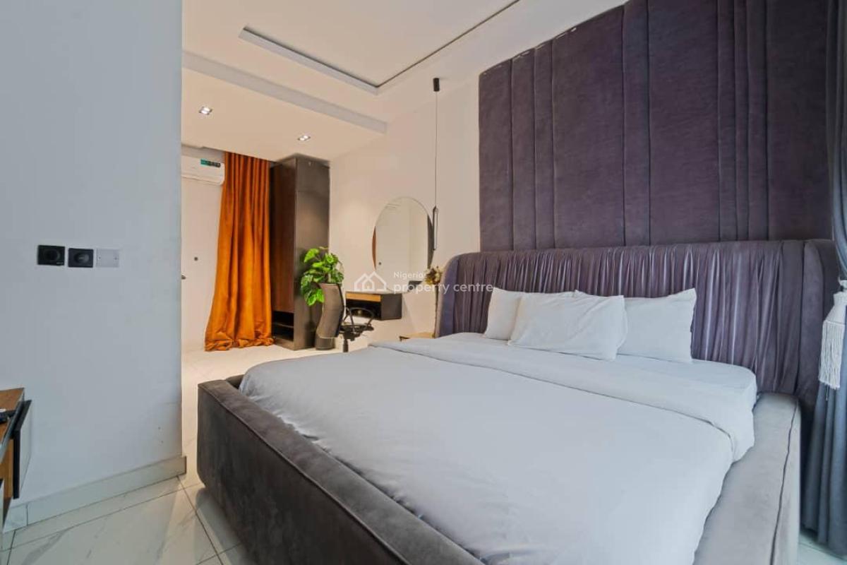 Luxury Furnished & Serviced 1-bedroom Maisonette., No. 3c General Ogomudia Road., Lekki, Lagos, Flat / Apartment for Rent