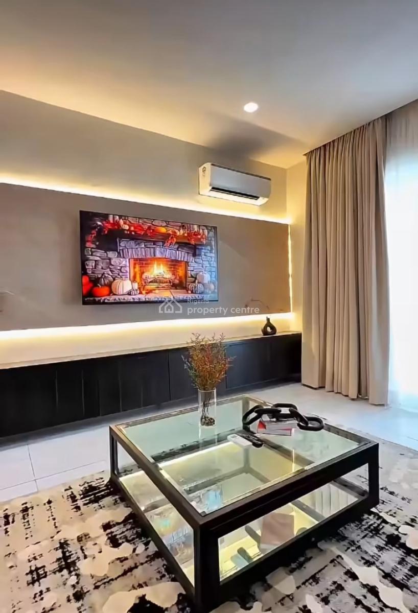 Tastefully Furnished and Serviced 3 Bedroom En-suite Flat, Lekki Phase 1, Lekki, Lagos, Flat / Apartment for Rent