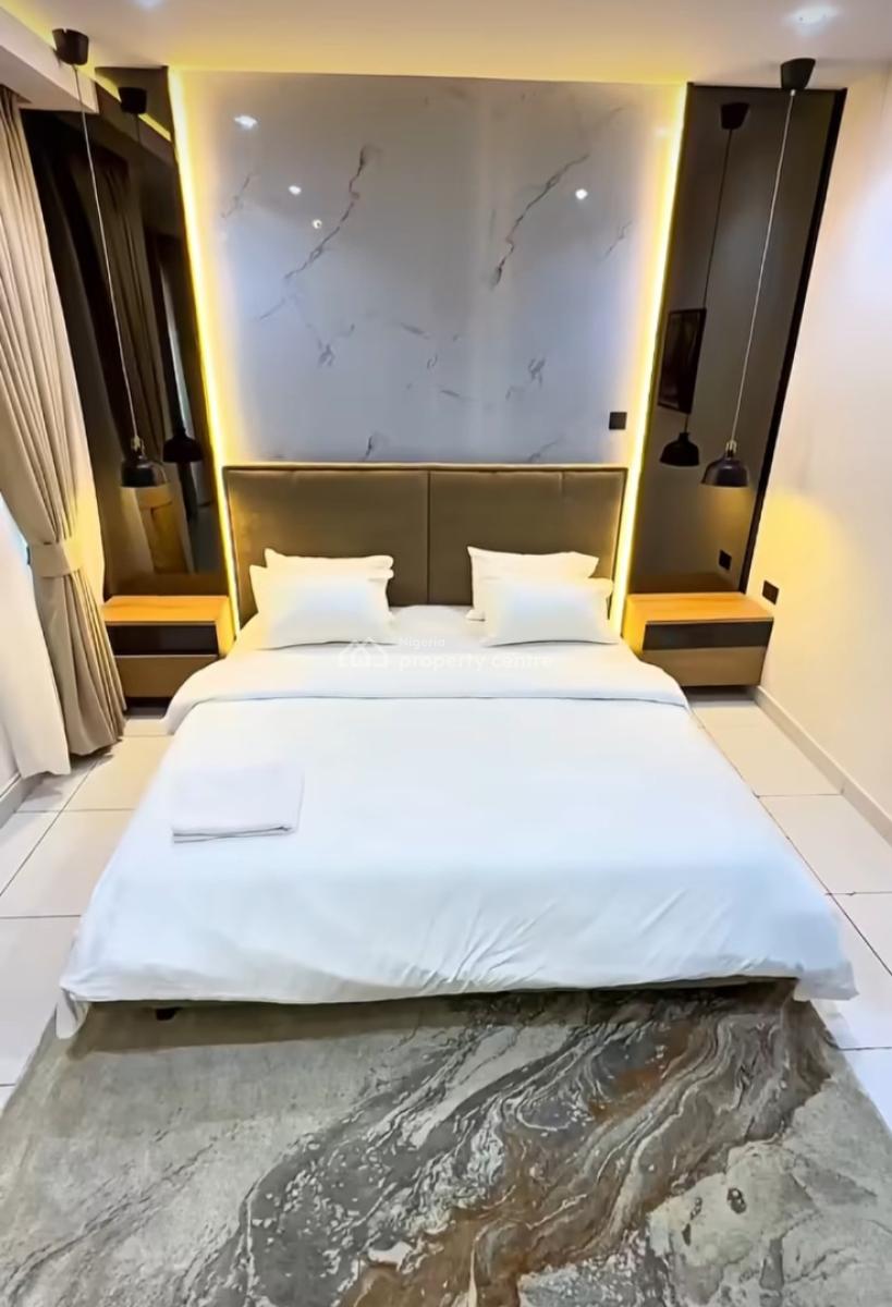 Tastefully Furnished and Serviced 3 Bedroom En-suite Flat, Lekki Phase 1, Lekki, Lagos, Flat / Apartment for Rent