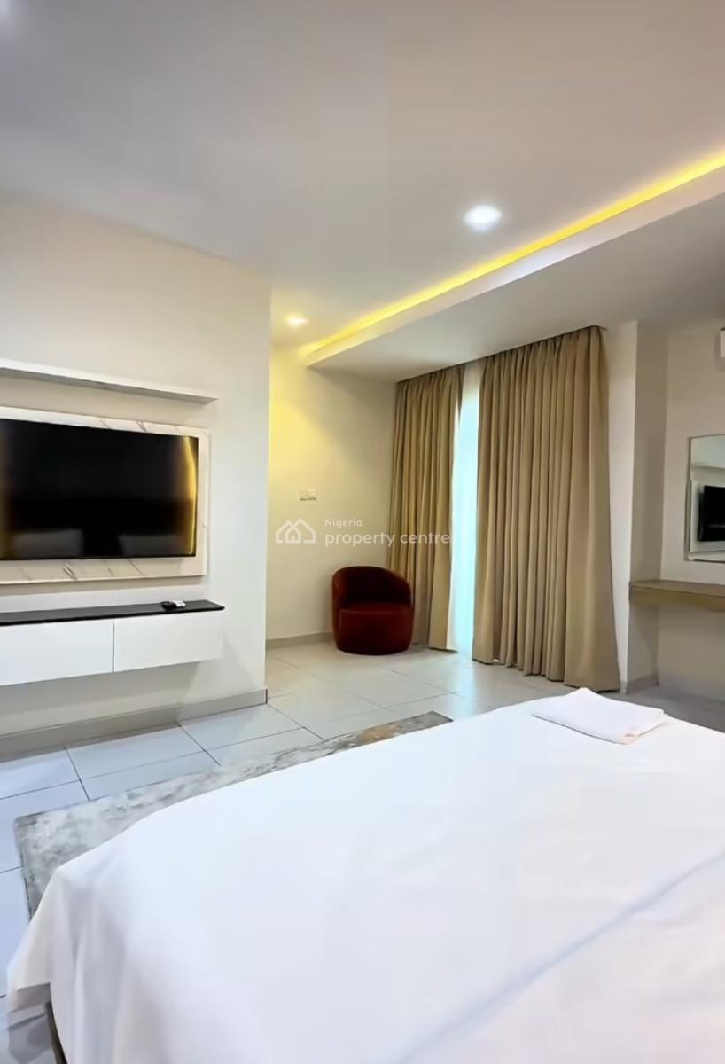 Tastefully Furnished and Serviced 3 Bedroom En-suite Flat, Lekki Phase 1, Lekki, Lagos, Flat / Apartment for Rent