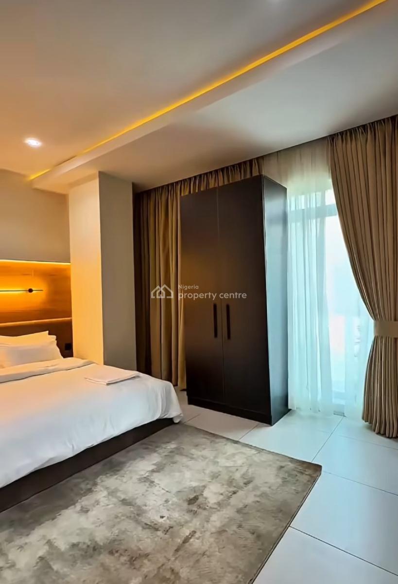 Tastefully Furnished and Serviced 3 Bedroom En-suite Flat, Lekki Phase 1, Lekki, Lagos, Flat / Apartment for Rent
