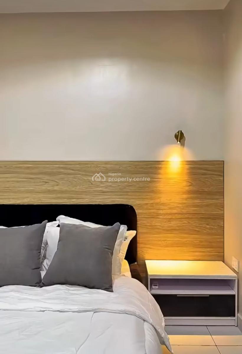 Tastefully Furnished and Serviced 3 Bedroom En-suite Flat, Lekki Phase 1, Lekki, Lagos, Flat / Apartment for Rent