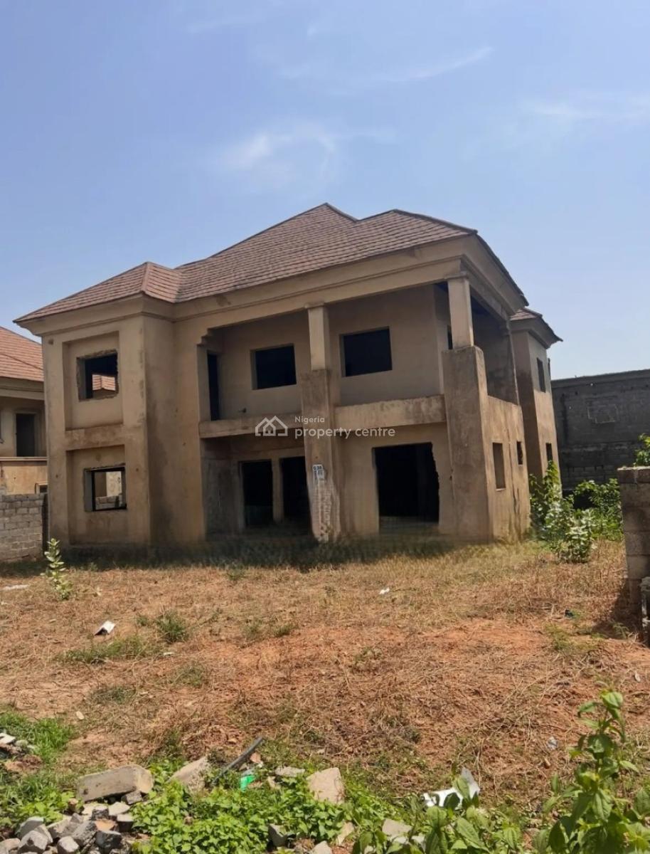 Luxury 4 Bedroom Duplex Cacas with Excellent Facilities in Lugbe -abuj, Lugbe District. Abuja - Nigeria., Sabon Lugbe, Lugbe District, Abuja, Detached Duplex for Sale