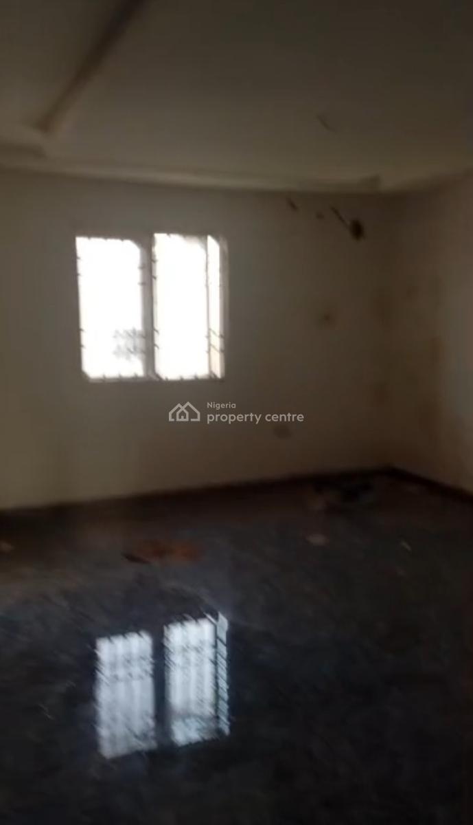 Distress Bedroom Flat. 2nd Floor. Tarred Rd, Lifecamp Main By Godap, Life Camp, Abuja, Block of Flats for Sale