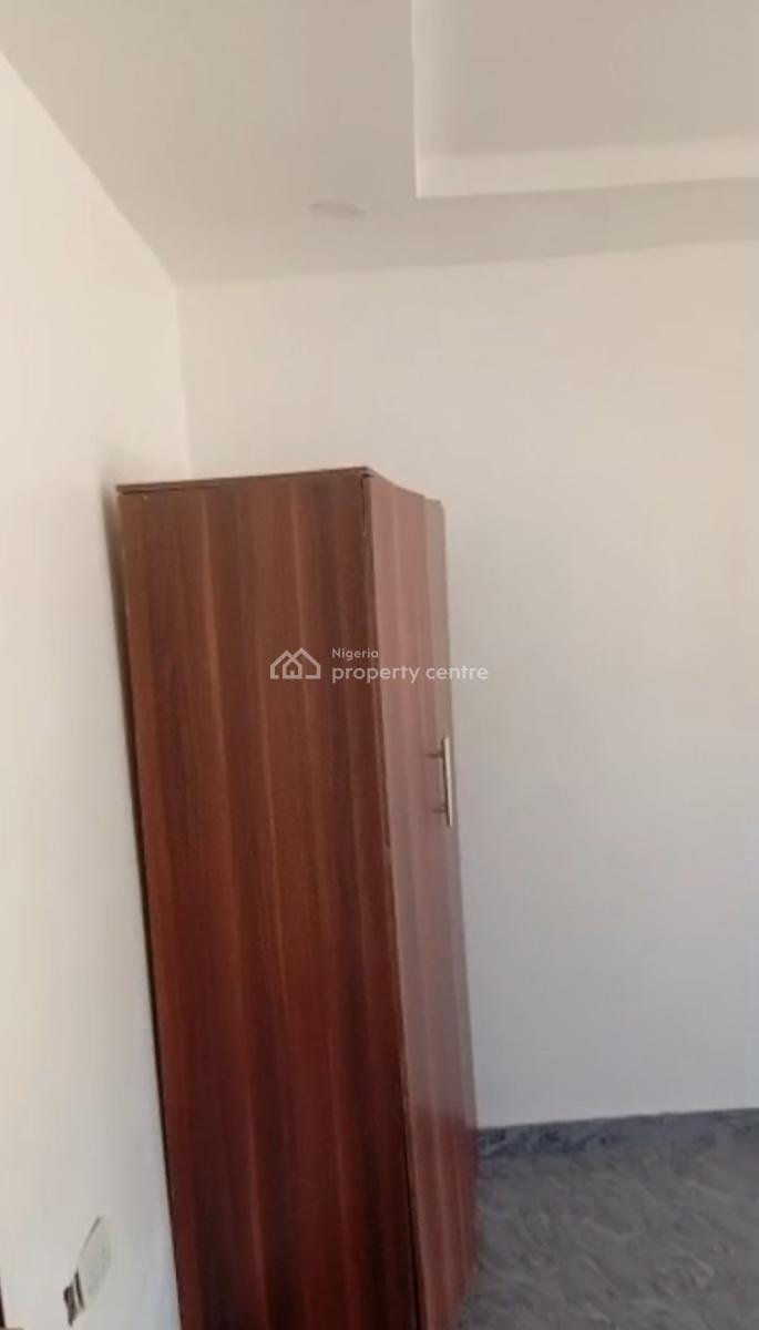 Distress Bedroom Flat. 2nd Floor. Tarred Rd, Lifecamp Main By Godap, Life Camp, Abuja, Block of Flats for Sale