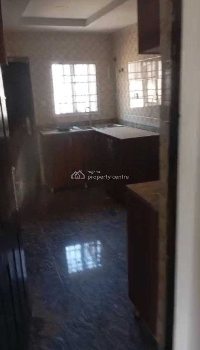Distress Bedroom Flat. 2nd Floor. Tarred Rd, Lifecamp Main By Godap, Life Camp, Abuja, Block of Flats for Sale