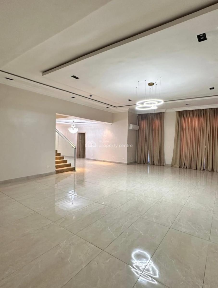 Serviced with with 24/7 Power Supply 4 Bedroom En-suite Maisonette Pen, Lekki Phase 1, Lekki, Lagos, House for Rent