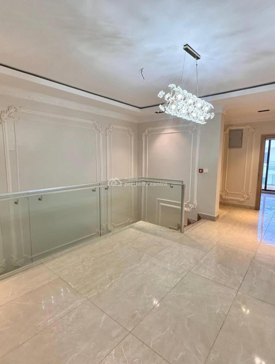 Serviced with with 24/7 Power Supply 4 Bedroom En-suite Maisonette Pen, Lekki Phase 1, Lekki, Lagos, House for Rent