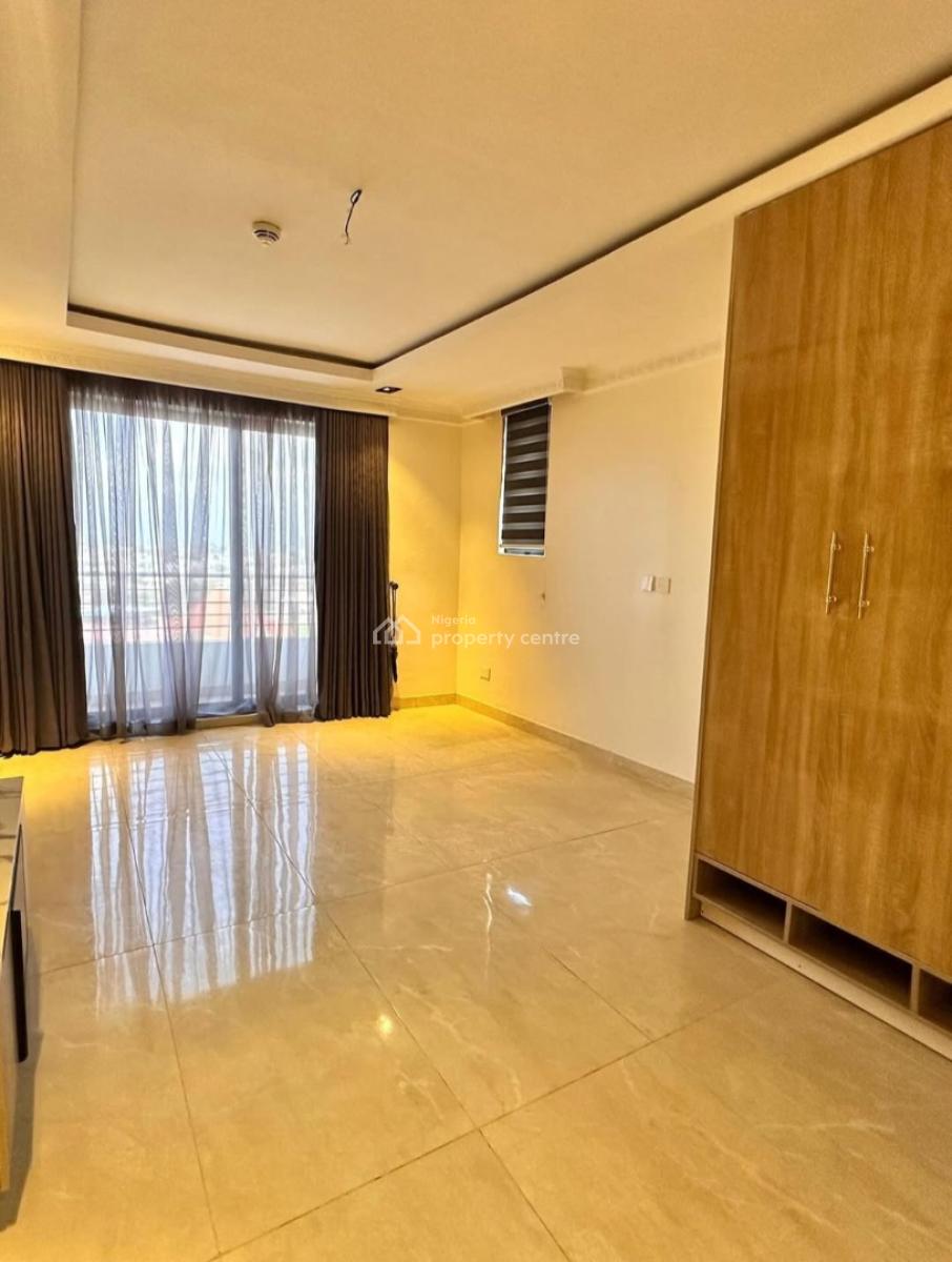 Serviced with with 24/7 Power Supply 4 Bedroom En-suite Maisonette Pen, Lekki Phase 1, Lekki, Lagos, House for Rent