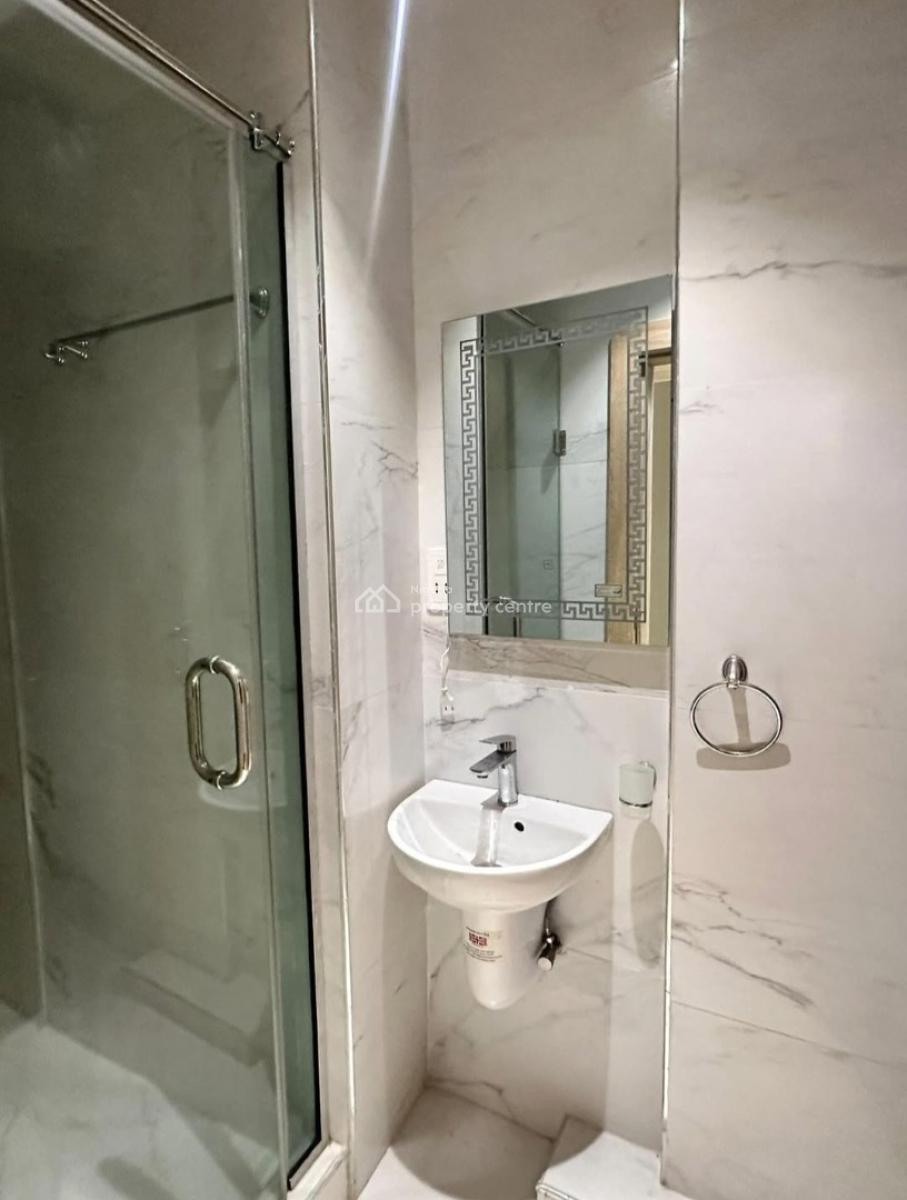 Serviced with with 24/7 Power Supply 4 Bedroom En-suite Maisonette Pen, Lekki Phase 1, Lekki, Lagos, House for Rent