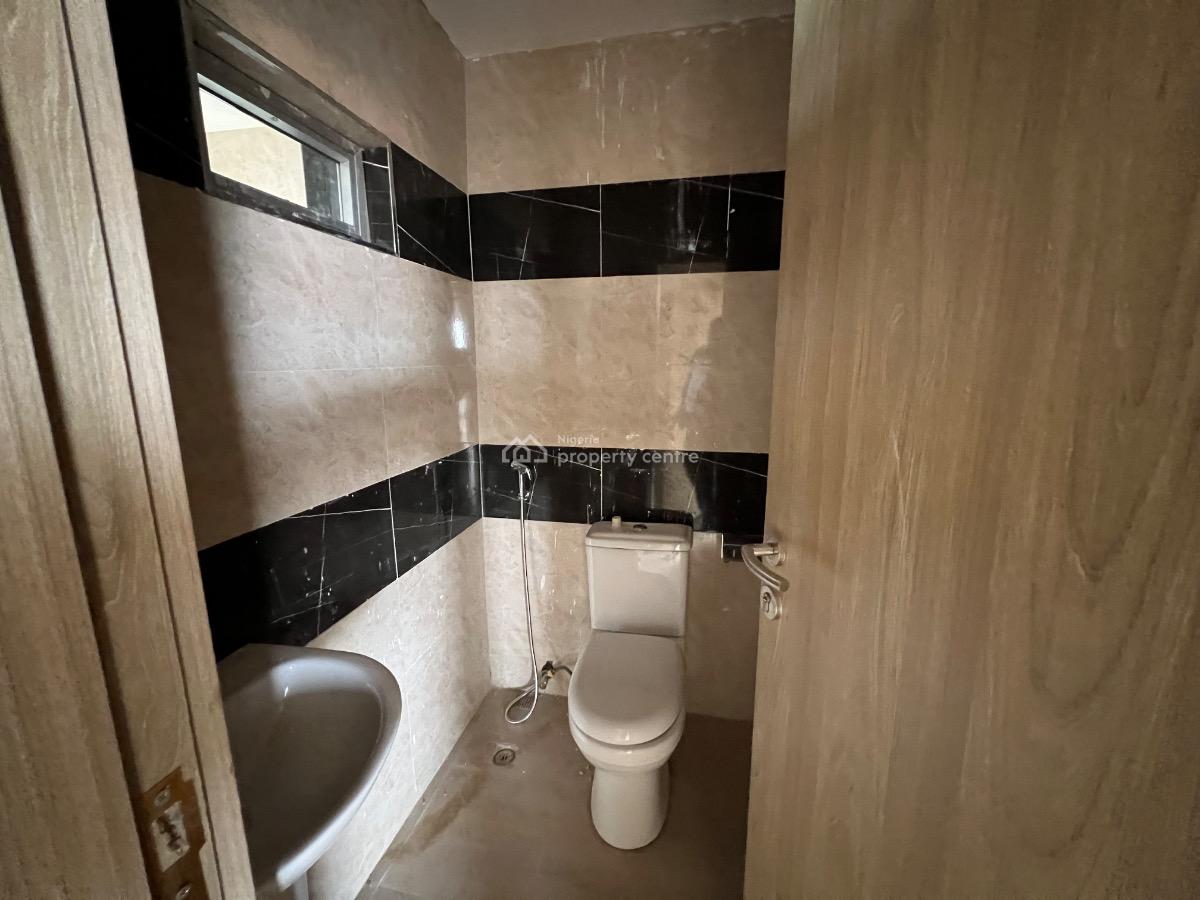 Well Appointed, Brand New with Excellent View Roof Top Restaurant, 69 Road, Gwarinpa, Abuja, Restaurant / Bar for Sale