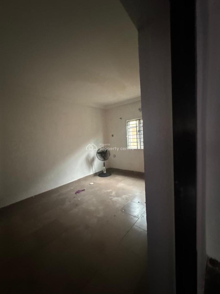 Lovely 3bedroom Flat at Magodo Gra Phase 1, Magodo Gra Phase 1, Gra Phase 1, Magodo, Lagos, Flat / Apartment for Rent