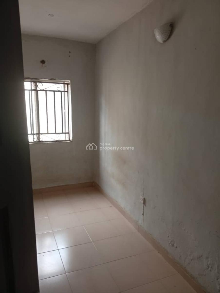 3bedroom Flat at Magodo Phase 1, Magodo Phase 1, Gra Phase 1, Magodo, Lagos, Flat / Apartment for Rent