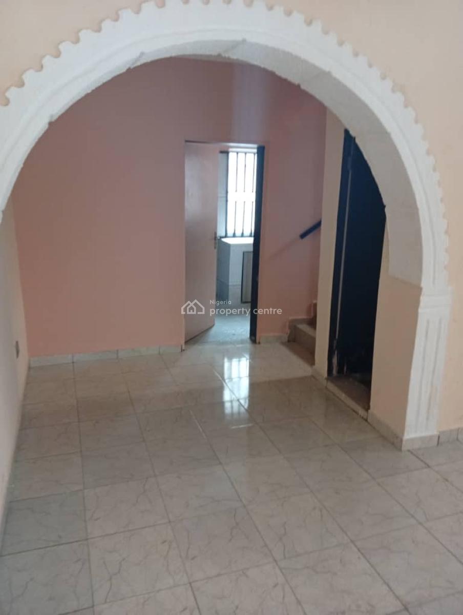 3 Bedroom Duplex at Abiodun Bero Avenue, Magodo Phase 1., Magodo Phase 1, Gra Phase 1, Magodo, Lagos, Flat / Apartment for Rent