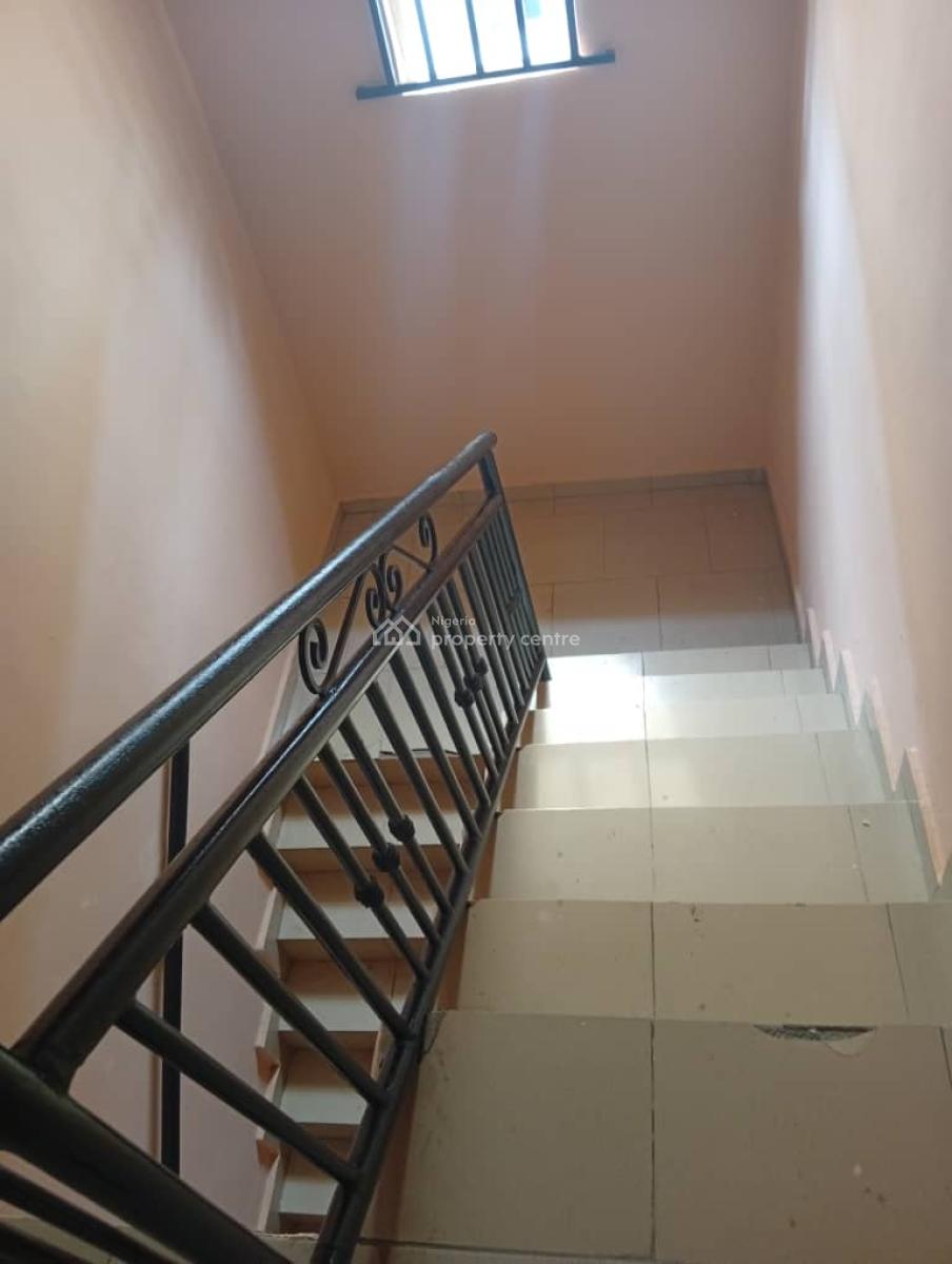 3 Bedroom Duplex at Abiodun Bero Avenue, Magodo Phase 1., Magodo Phase 1, Gra Phase 1, Magodo, Lagos, Flat / Apartment for Rent
