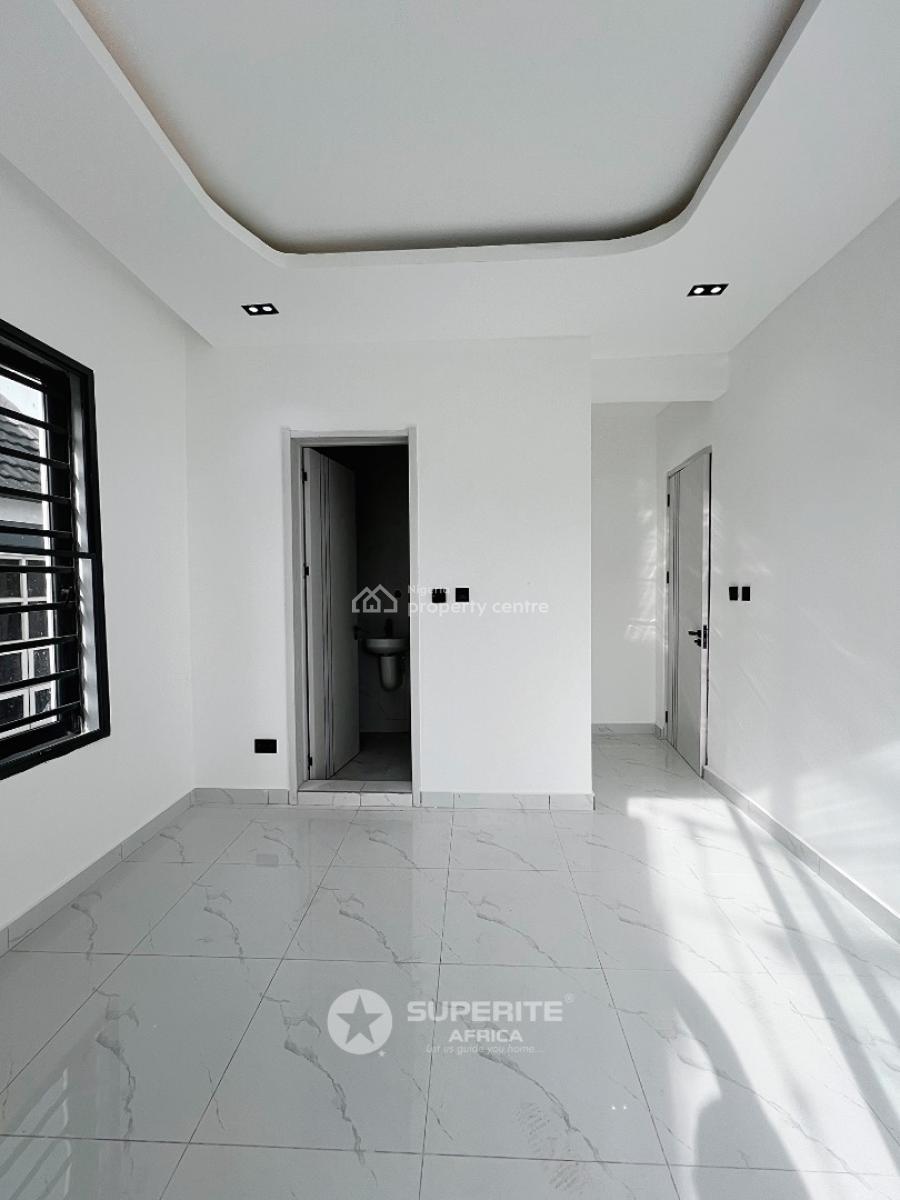 Luxury 2 Bedroom Apartment, Ilasan, Lekki, Lagos, Flat / Apartment for Sale