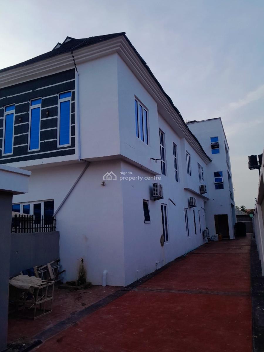 Luxury 2-bedroom Apartment with Bq at Ilaje, Ilaje, Ajah, Lagos, Terraced Duplex for Rent