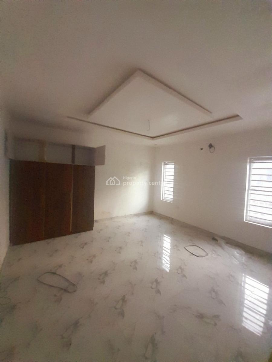Luxury 2-bedroom Apartment with Bq at Ilaje, Ilaje, Ajah, Lagos, Terraced Duplex for Rent