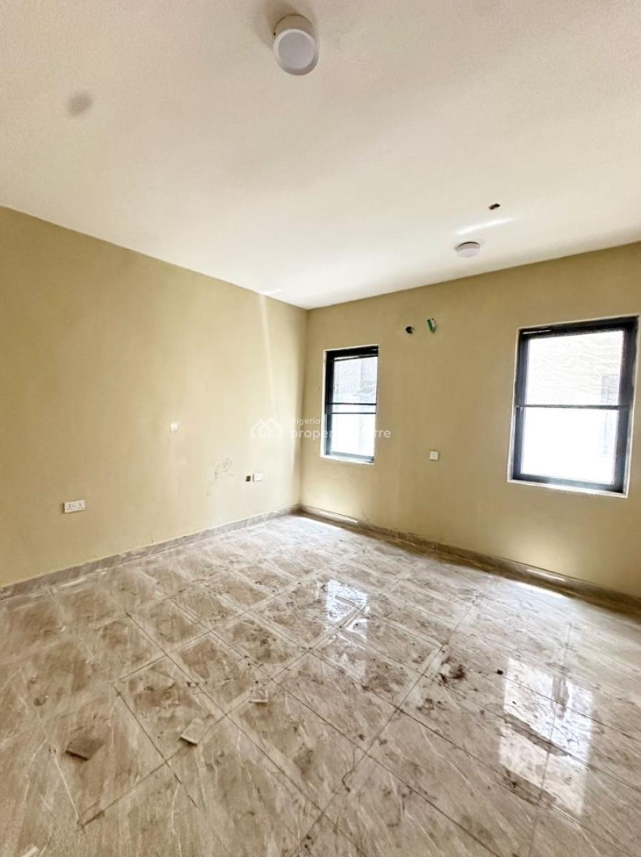 3 Bedroom Apartment, Surulere, Lagos, Block of Flats for Sale